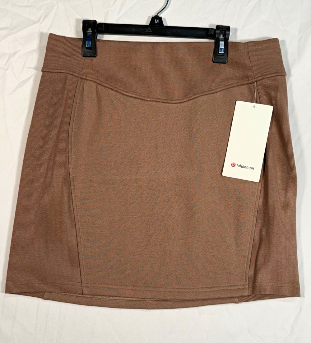 Lululemon Scuba High Rise Mini Skirt Brown L Elastic Waist Stretch Fleece